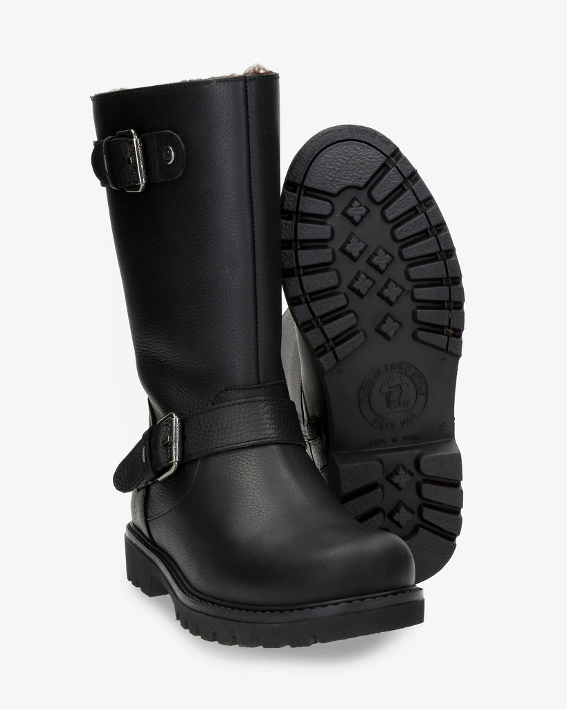 Fergie botas de piel con forro interior de pelo. negro