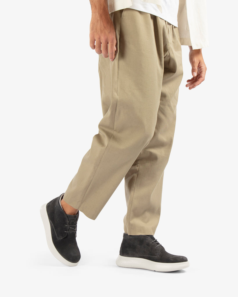 Yohan botín de piel con forro interior de piel. gris